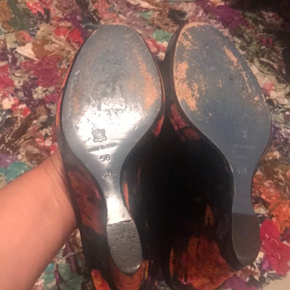 Vintage Via Spiga Velvet Floral wedges - Picture 8 of 8